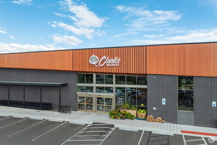 More Photos Of 7059 E Lowry Blvd, Denver Supermarket For Sale