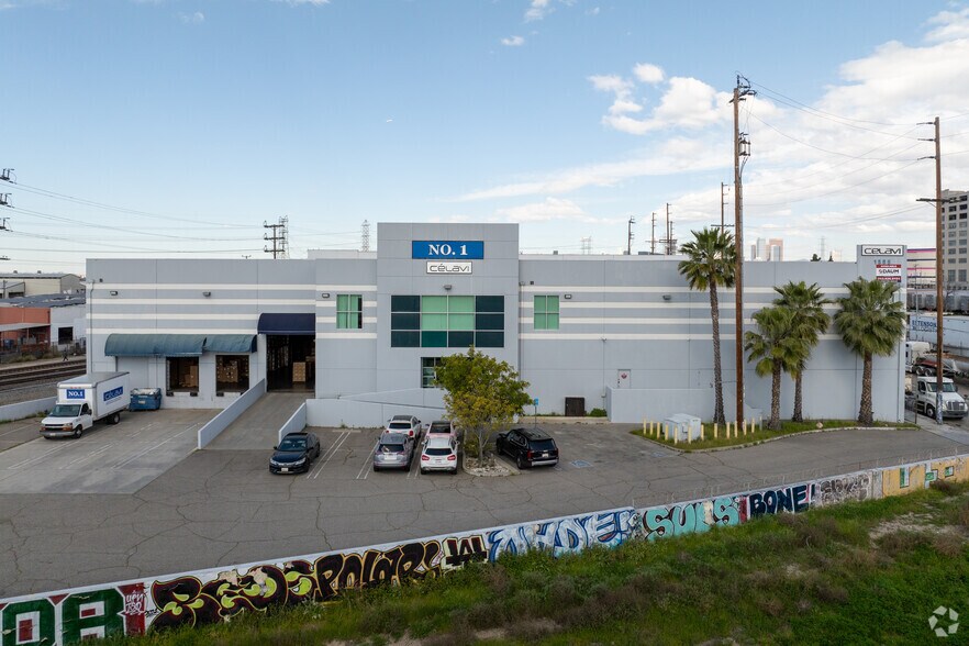 More Photos Of 1585 Rio Vista Ave, Los Angeles Warehouse For Sale