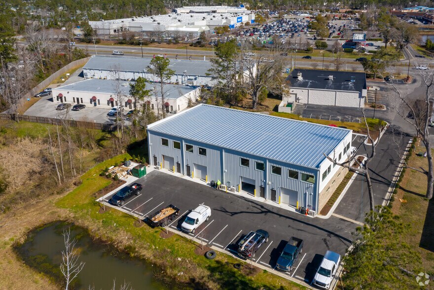 More Photos Of 5208 Carolina Beach Rd, Wilmington Flex For Lease