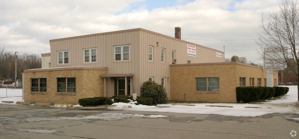 More Photos Of 193 Hartford Tpke, Shrewsbury Warehouse For Lease