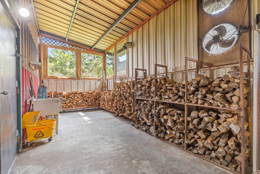 More Photos Of 12097 Fm 830 Rd, Willis Freestanding For Sale