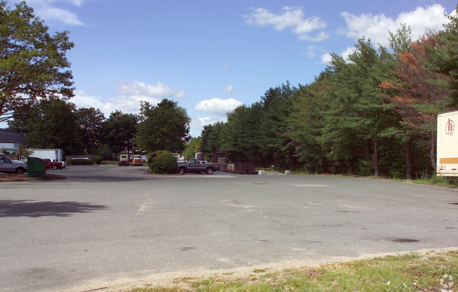 More Photos Of 31 Suffolk Rd, Mansfield Warehouse For Lease