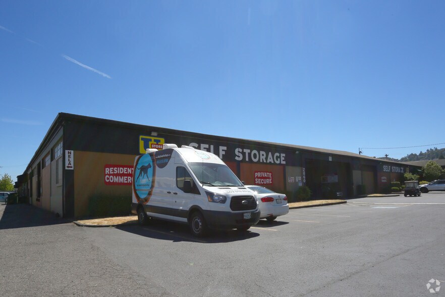 More Photos Of 2800-2870 NW 29th Ave, Portland Warehouse For Lease