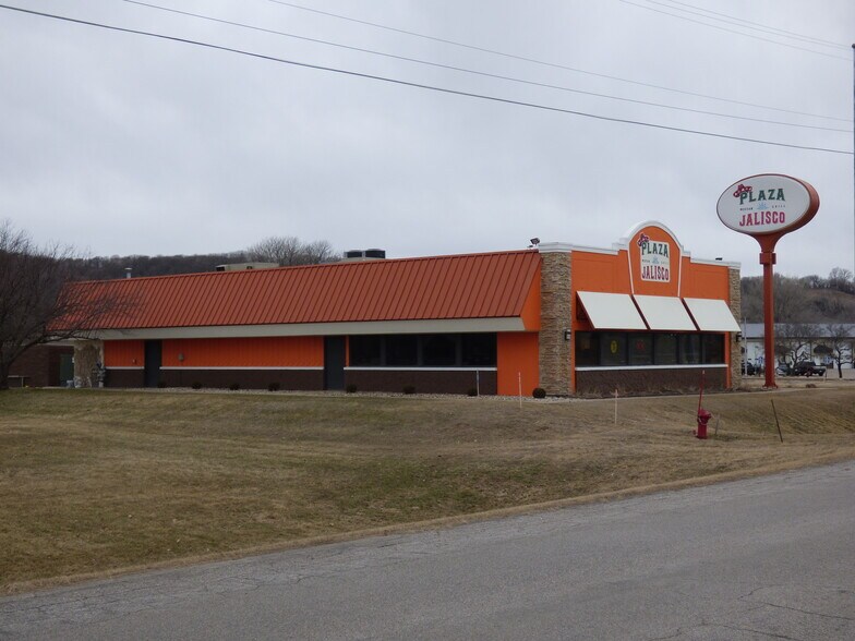 More Photos Of 1123 Range St, North Mankato Restaurant For Sale