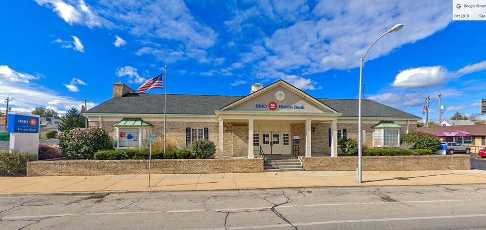 Primary Photo Of 3131 S 13th St, Milwaukee Bank For Sale