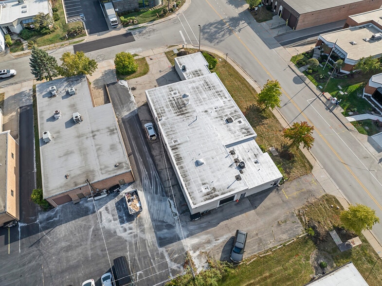 More Photos Of 875 Lively Blvd, Elk Grove Village Warehouse For Lease