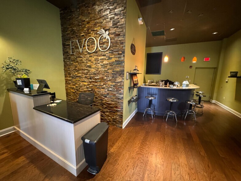 More Photos Of 7601-7615 Fordson Rd, Alexandria Storefront For Lease