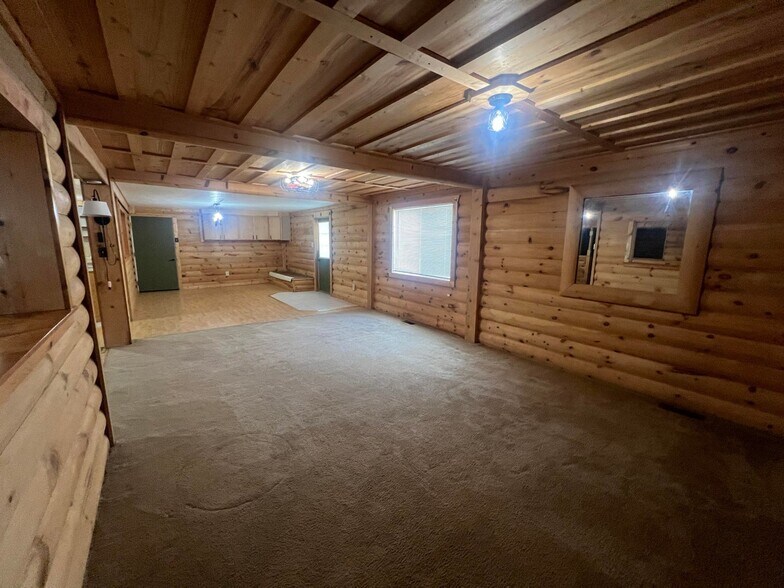 More Photos Of 380 S Main St, De Graff Light Manufacturing For Sale