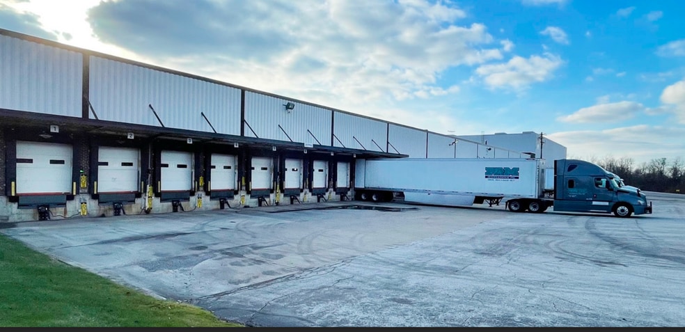 More Photos Of 7625 Empire Dr, Florence Warehouse For Lease