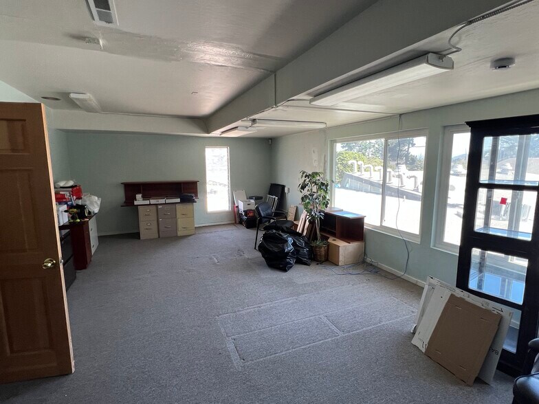 More Photos Of 31 Soledad Dr, Monterey Medical For Sale