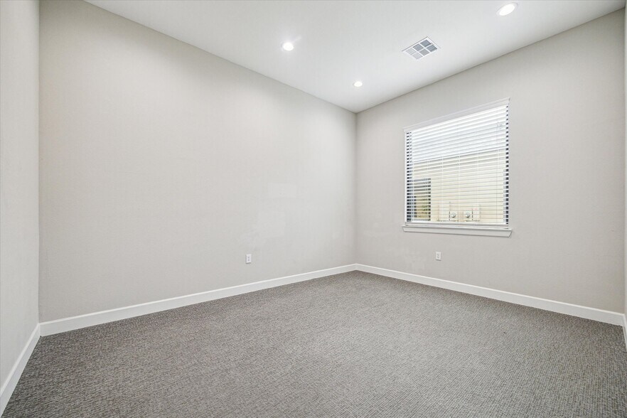 More Photos Of 4220 Cartwright Rd, Missouri City Medical For Lease