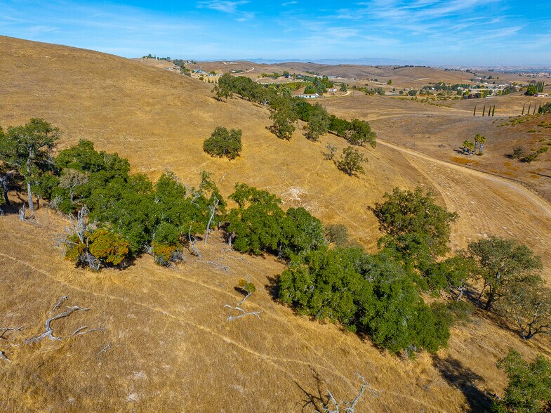 More Photos Of 0 E. 41 Hwy, Templeton Land For Sale