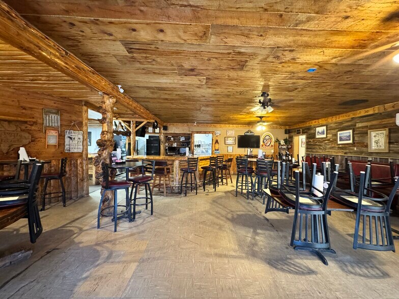 More Photos Of 1550 Missouri Valley Rd, Riverton Restaurant For Sale