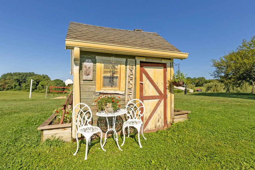 More Photos Of 5643 Yankee St, Fredericktown Specialty For Sale