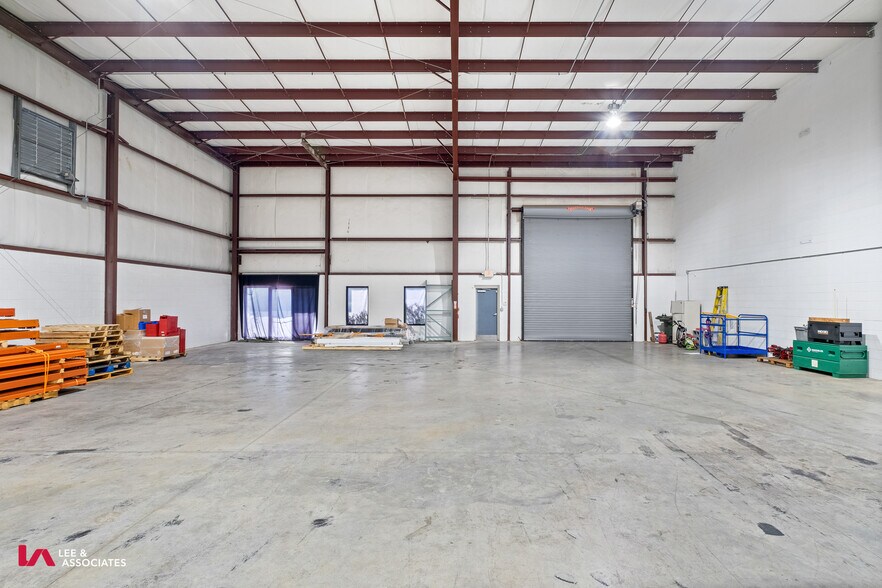 More Photos Of 4240 Industrial Center Ln, Acworth Warehouse For Sale