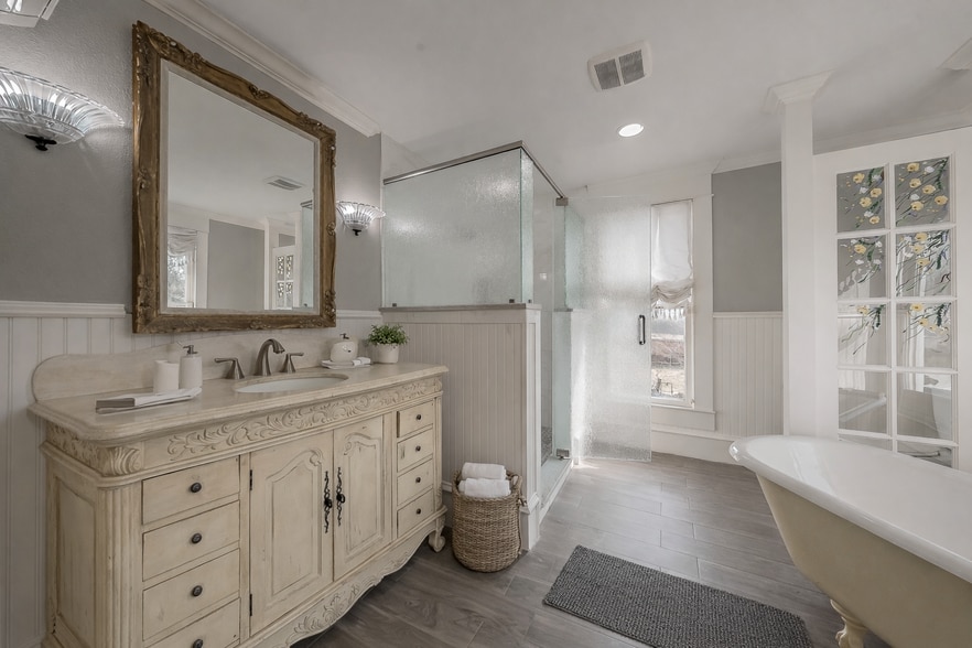 More Photos Of 811 N Church St, McKinney Hospitality For Sale
