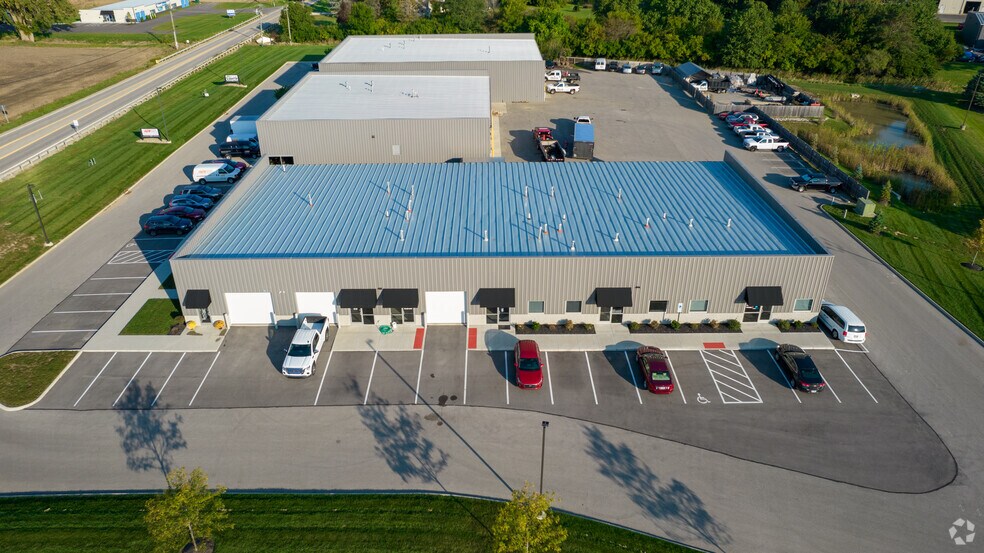 More Photos Of 7685 Corporate Blvd, Plain City Warehouse For Lease