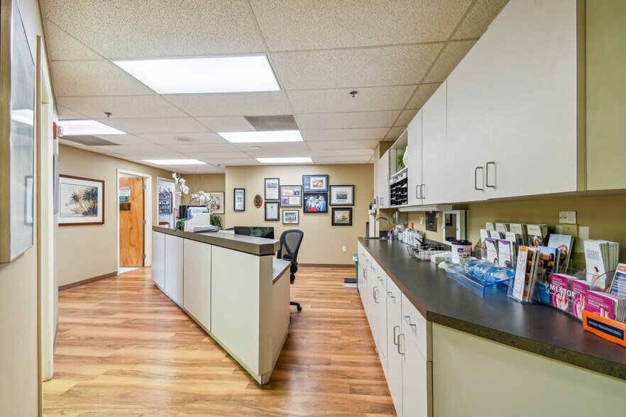 More Photos Of 1879 Nightingale Ln, Tavares Medical For Sale