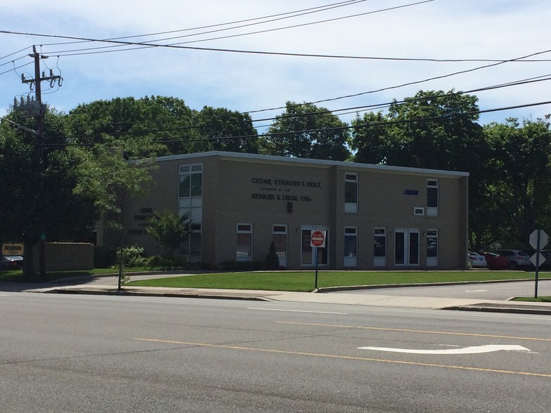 Primary Photo Of 910 Middle Country Rd, Selden Office For Lease