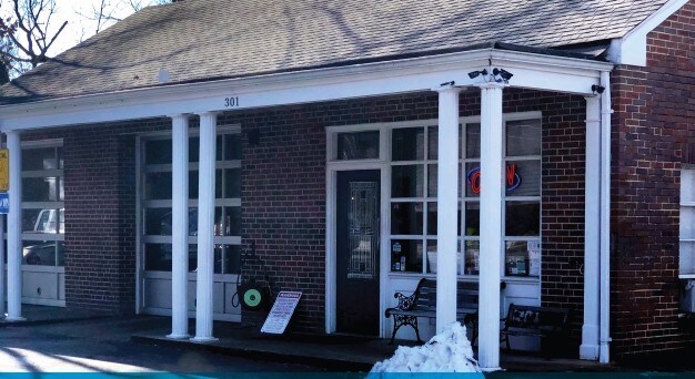 More Photos Of 301 S Warson Rd, Saint Louis Service Station For Sale