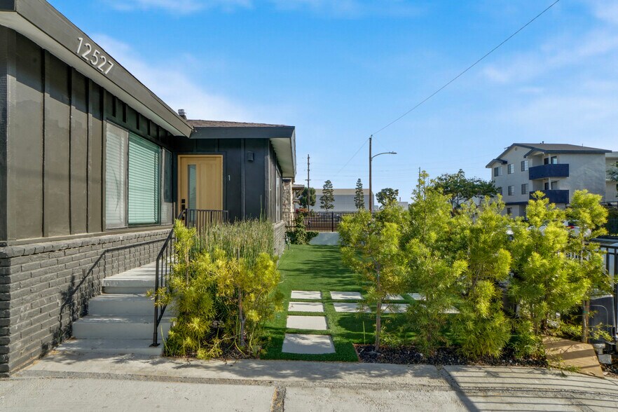 More Photos Of 12527 Cranbrook Ave, Hawthorne Apartments For Sale