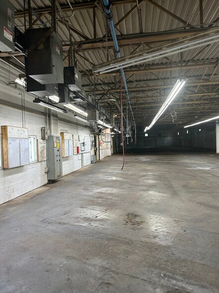 More Photos Of 5589 W National Rd, Springfield Warehouse For Sale