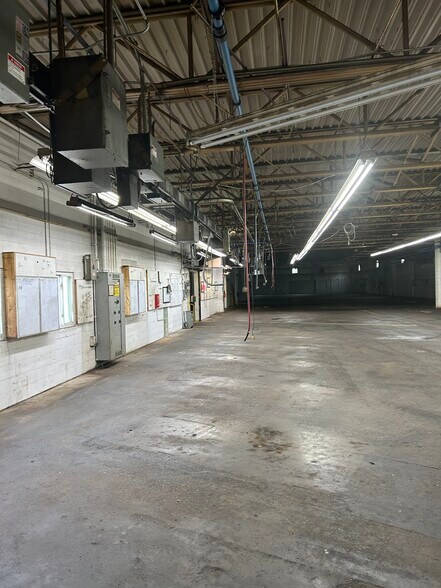 More Photos Of 5589 W National Rd, Springfield Warehouse For Sale