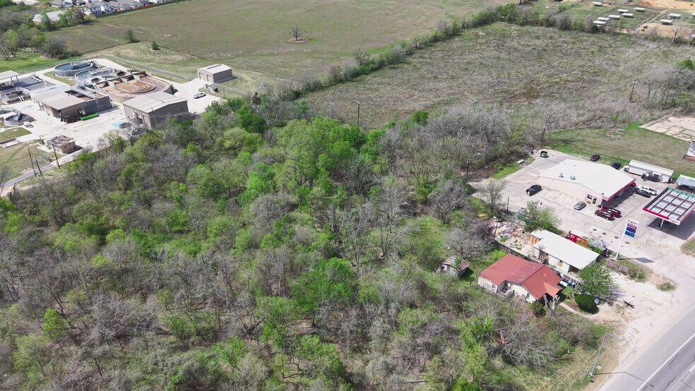 More Photos Of 300 W Highway 290 A, Elgin Land For Sale