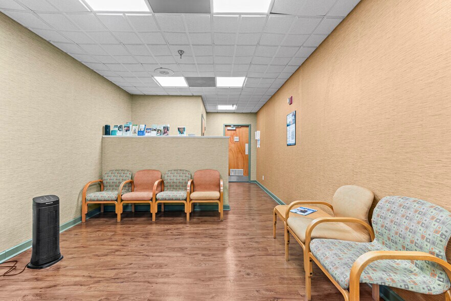 More Photos Of 1005 W Market St, Athens Healthcare For Sale