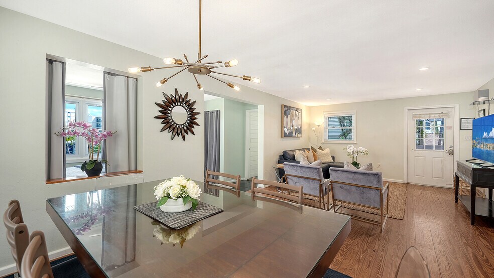 More Photos Of 5610 AVENIDA DEL MARE, Sarasota Specialty For Sale