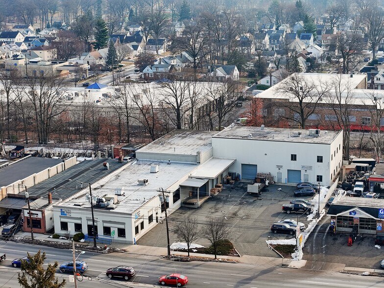 More Photos Of 472 E Westfield Ave, Roselle Park Light Manufacturing For Lease