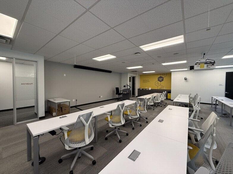 More Photos Of 23321 E Knox Ave, Liberty Lake Office For Lease