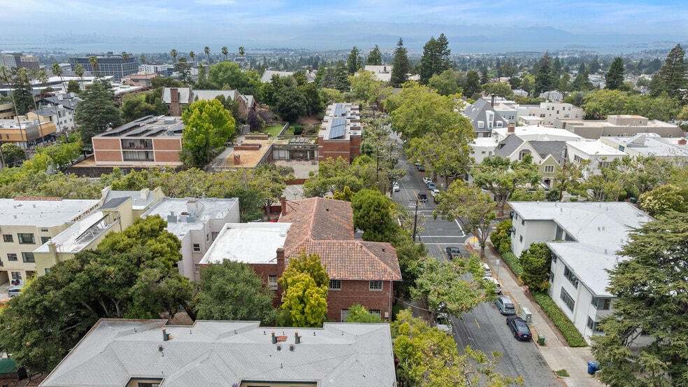 More Photos Of 2510 Le Conte Ave, Berkeley Apartments For Sale