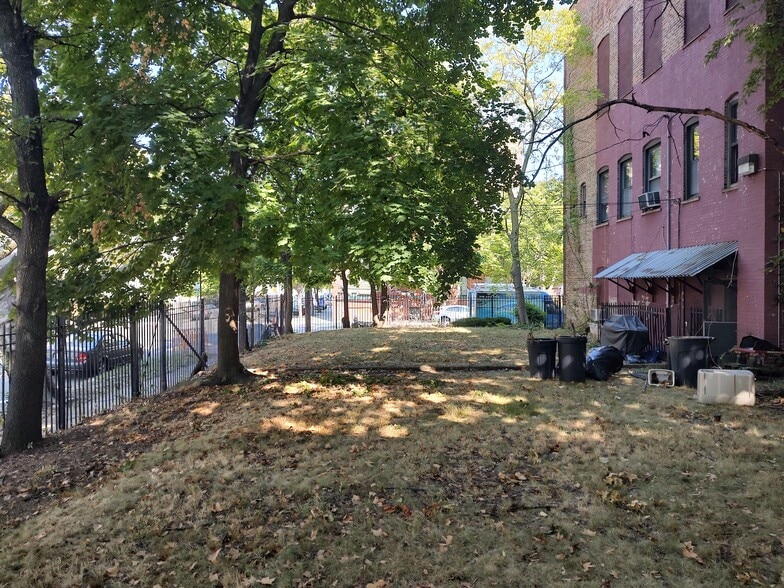 More Photos Of 126 Rutgers Ave, Jersey City Specialty For Sale