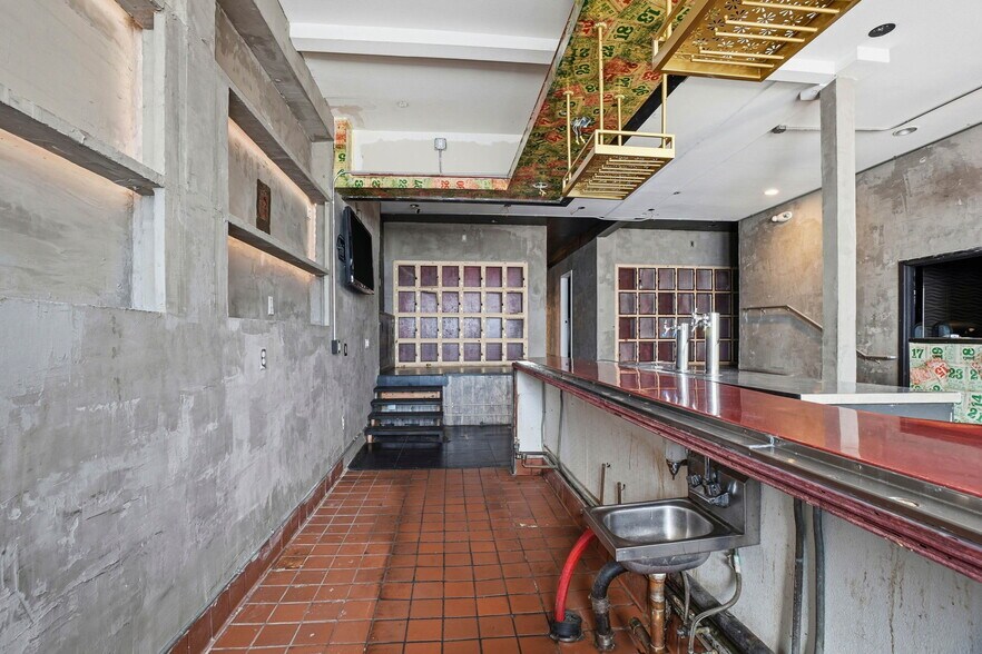 More Photos Of 2368 3rd St, San Francisco Restaurant For Lease