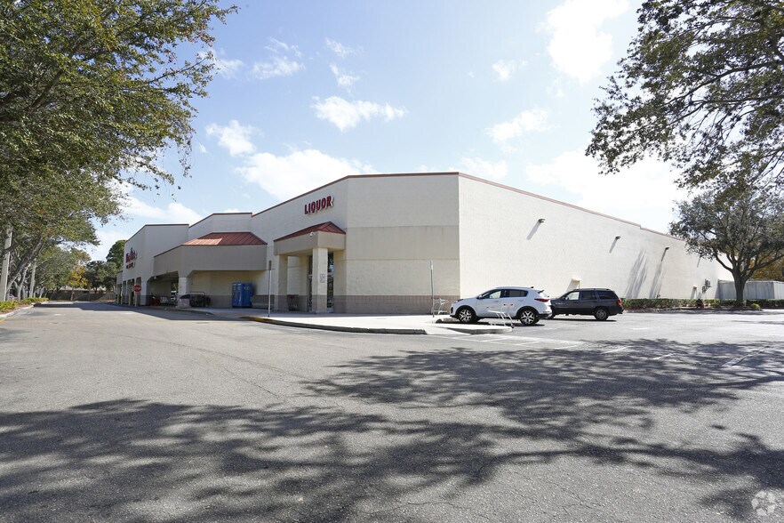 More Photos Of 1010 53rd Ave E, Bradenton Freestanding For Sale