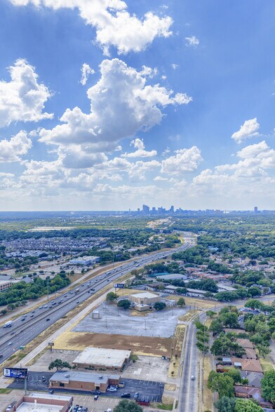More Photos Of 8001 E R L Thornton Fwy, Dallas Office For Sale
