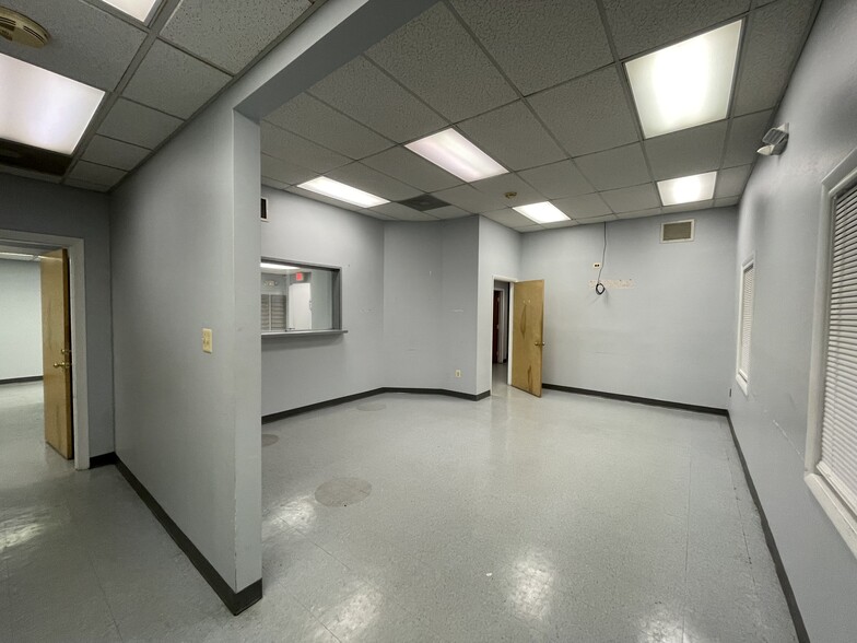 More Photos Of 11325 Pembrooke Sq, Waldorf Medical For Lease