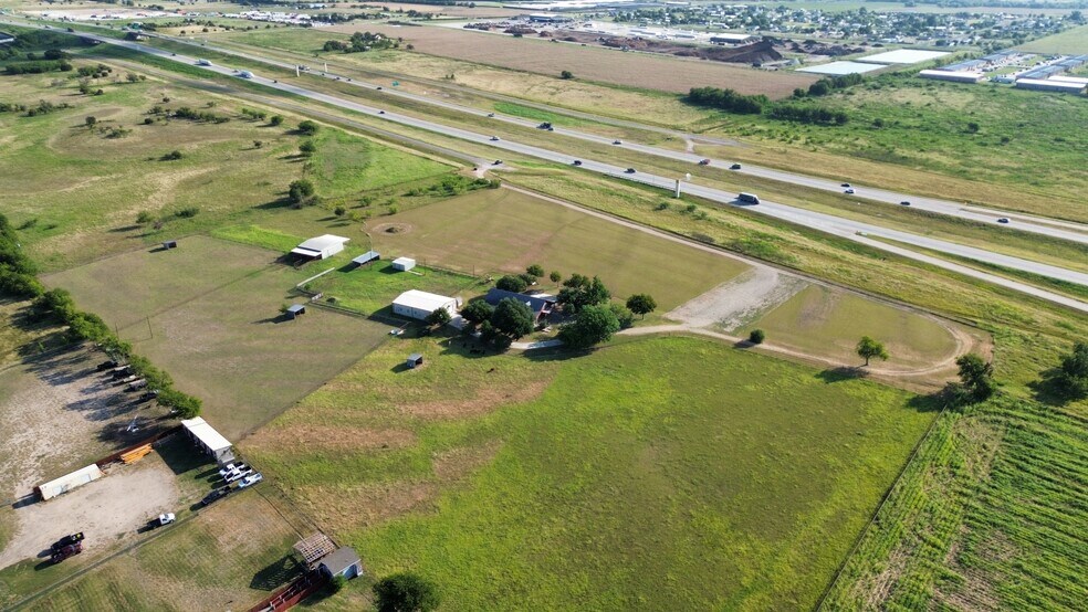 More Photos Of 9100 TX-130, Hutto Warehouse For Lease