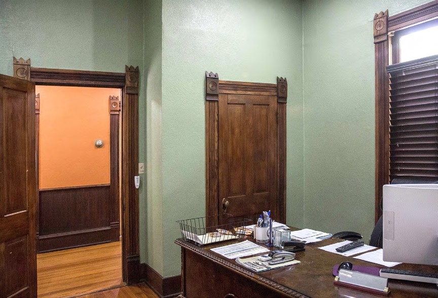 More Photos Of 902 E 7th St, Austin Office For Lease