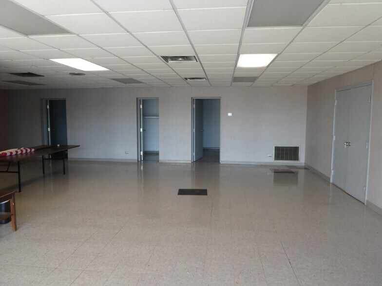 More Photos Of 10225 Chapman Hwy, Seymour Medical For Lease