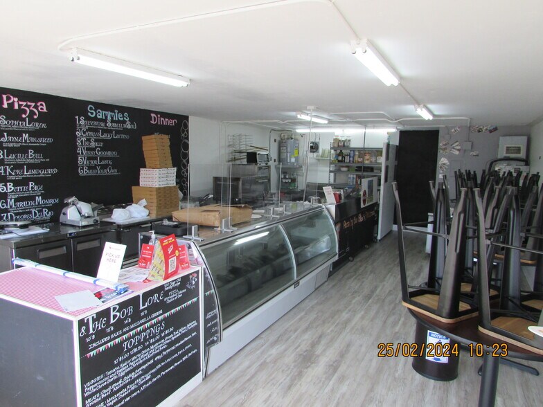 Primary Photo Of 12691-12695 Mcgregor Blvd, Fort Myers Unknown For Lease