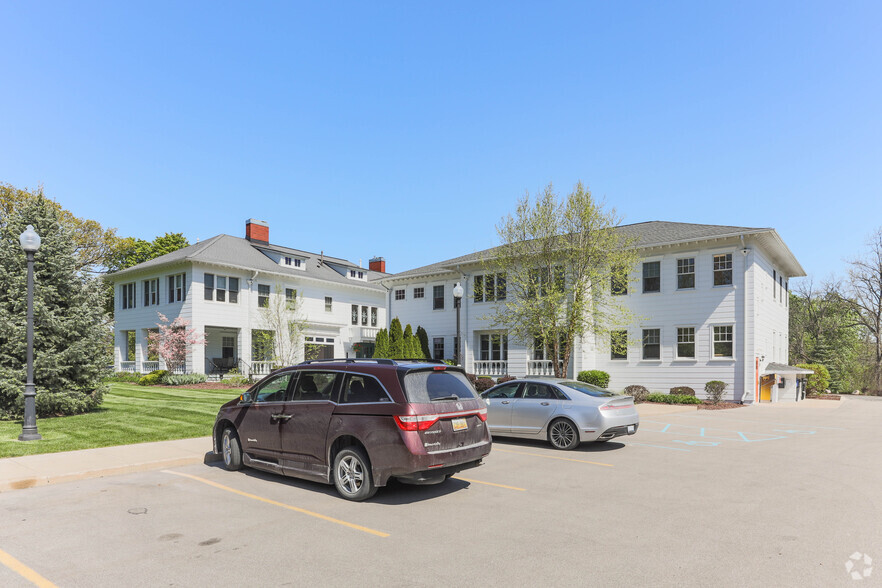 Primary Photo Of 915 N Michigan Ave, Howell Office For Lease