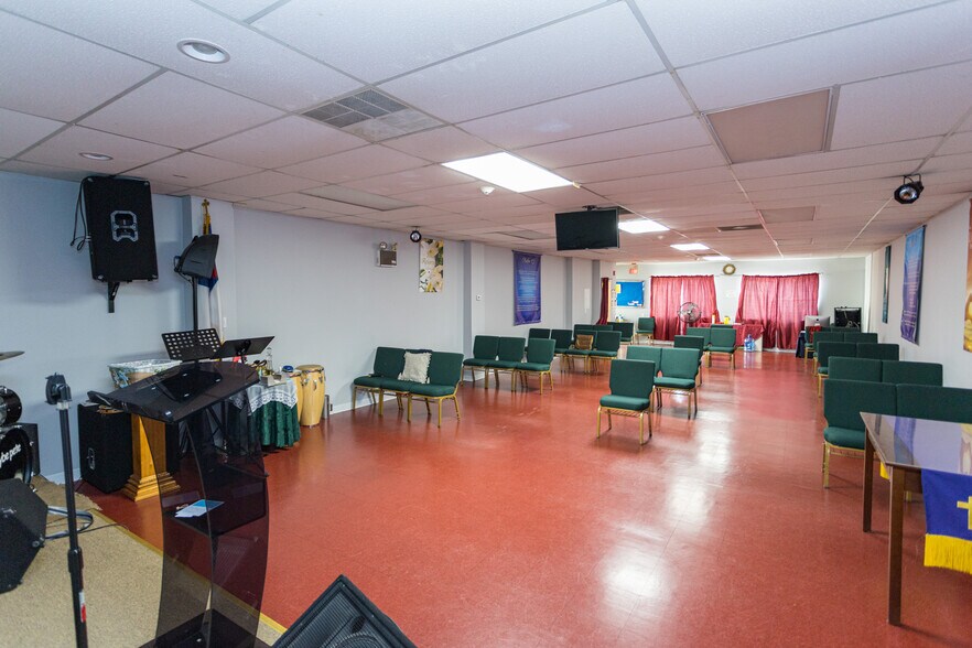 More Photos Of 84-86 Mill St, Paterson Office For Sale