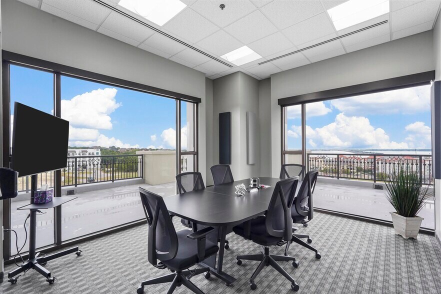 More Photos Of 2701 Sunset Ridge Dr, Rockwall Office For Lease