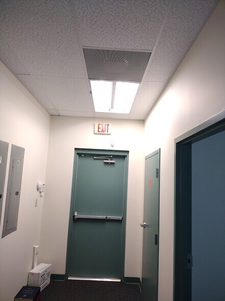 More Photos Of 1417 S Belcher Rd, Clearwater Office For Sale