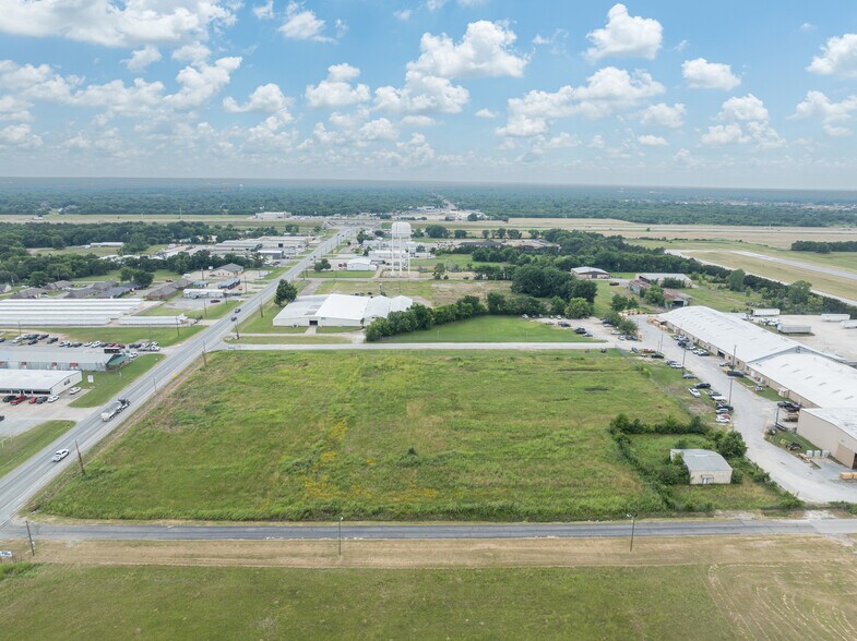 More Photos Of 2537 Center Street, Bonham Land For Sale