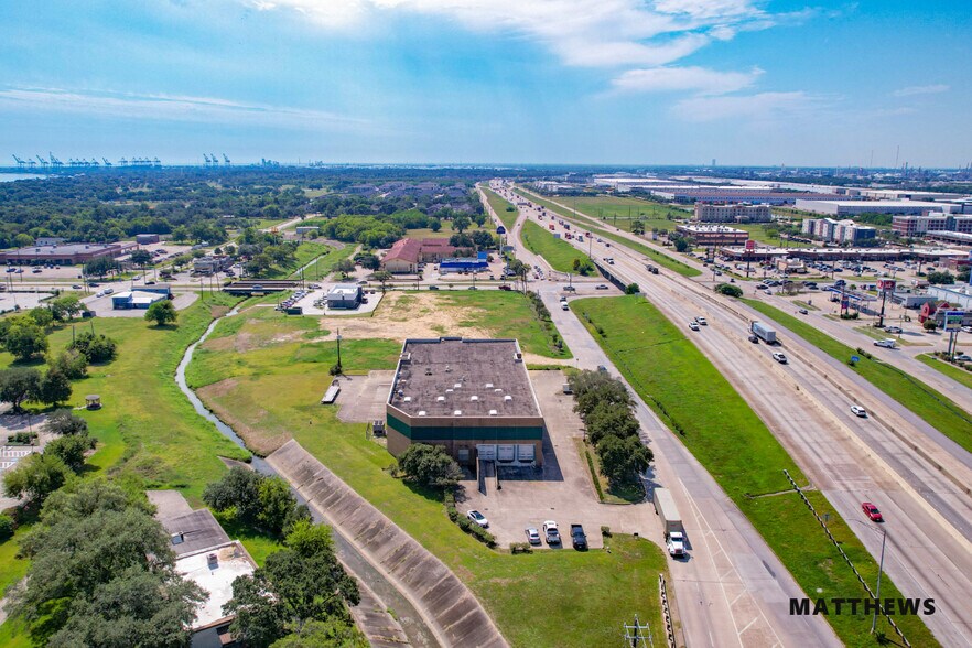 More Photos Of 903 Highway 146 S, La Porte Light Distribution For Sale