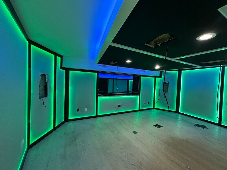 More Photos Of 4151 NW 2nd Ave, Miami Loft Creative Space For Lease
