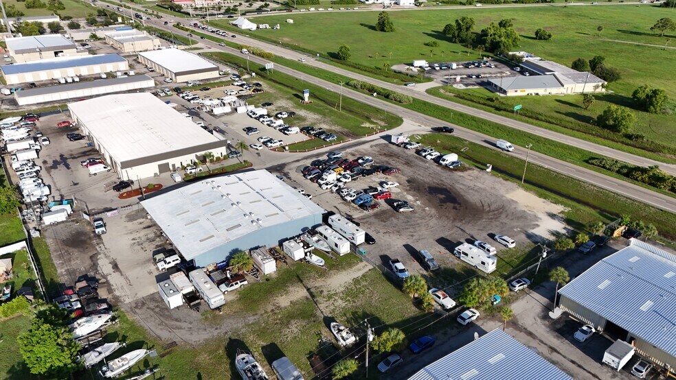 More Photos Of 1044 NE Pine Island Rd, Cape Coral Warehouse For Lease